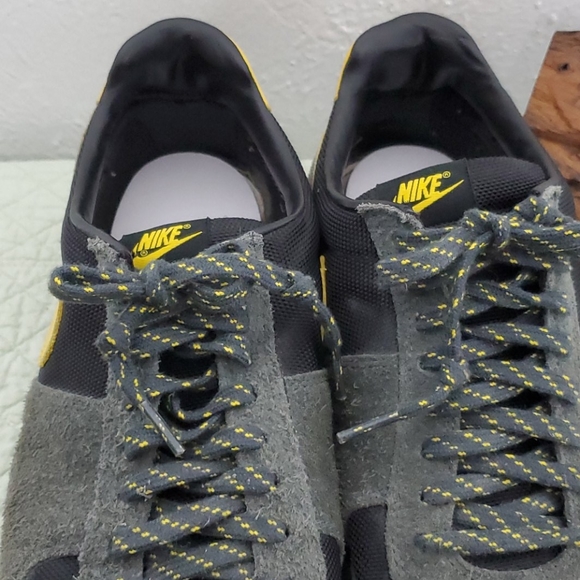 Nike shoes - Picture 3 of 15